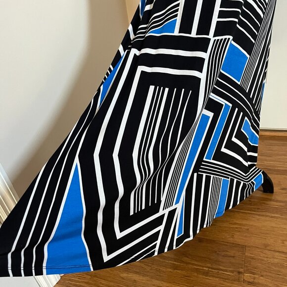 Calvin Klein Geometric Pattern Maxi Dress, Size 4 - Picture 5 of 12